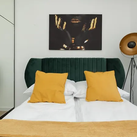 Sloneczny Z Parkingiem W Cenie !!! *